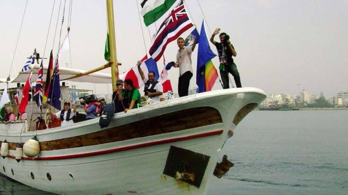 Το ρετρό μαγιό της Τέιλορ Σουίφτ 