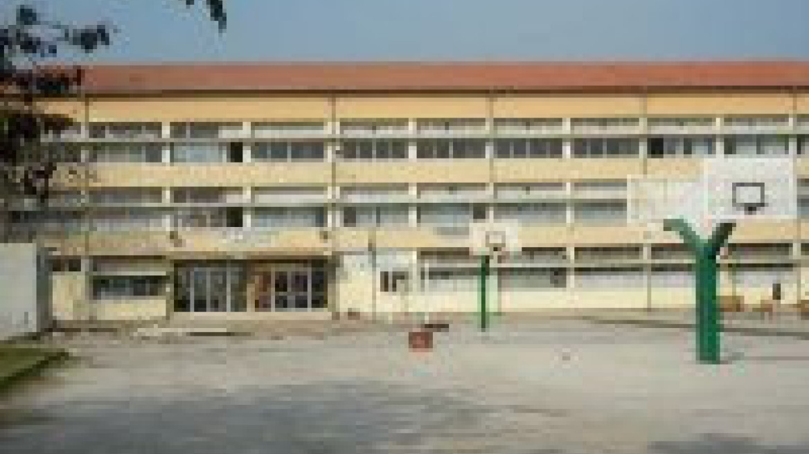 Επιβράδυνση της ύφεσης στο 4% το 2013