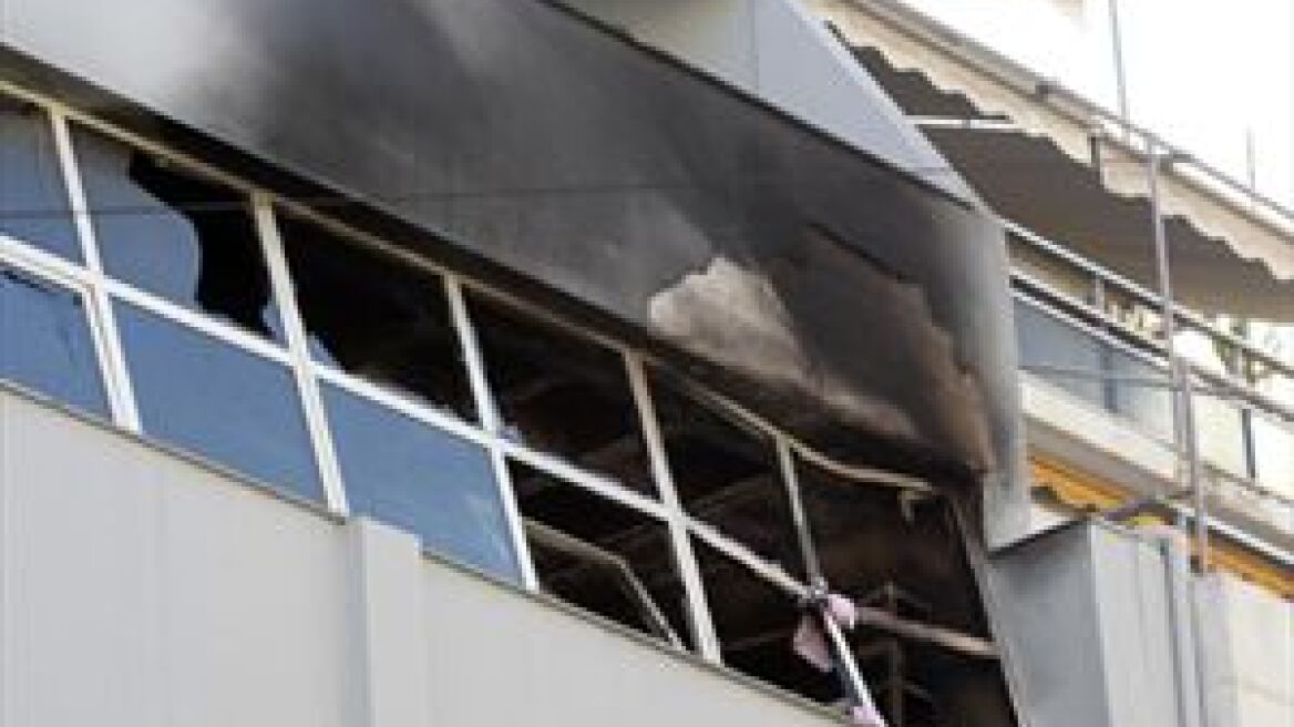 Kινεζικά πλοία στα  χωρικά ύδατα των νησιών Σενκάκου