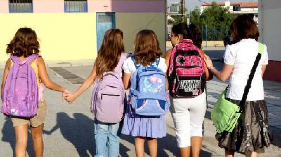 Ράντου για πολιτικούς: Γαμώτο, δεν σας εμπιστεύομαι 