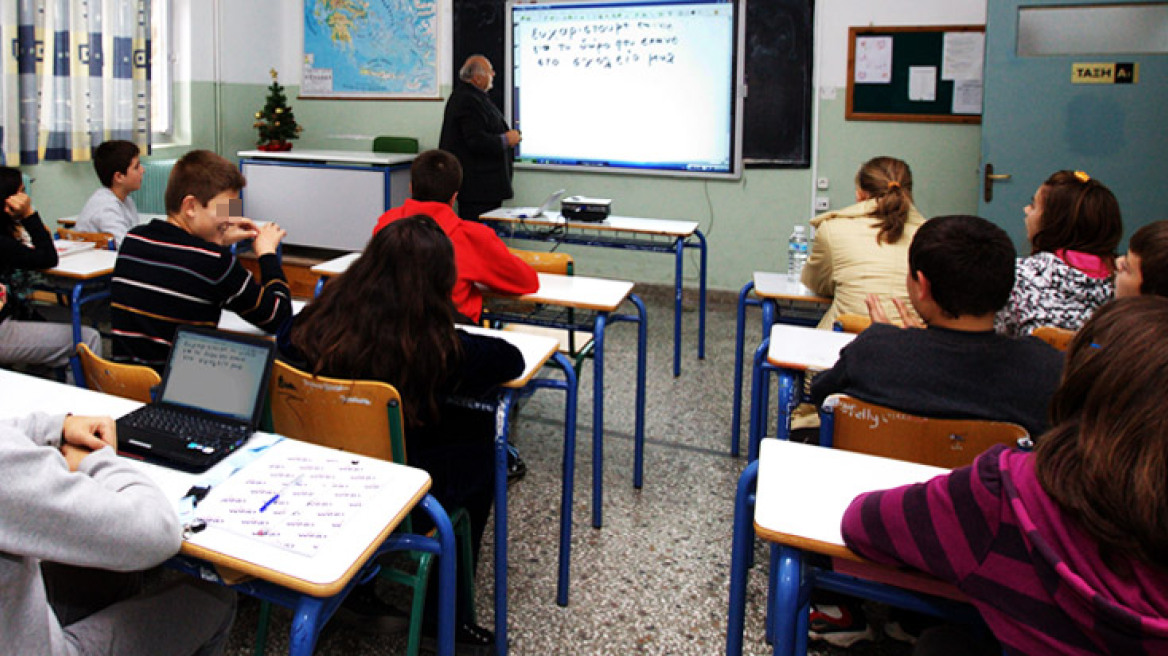 Σαράντα εικαστικοί συνομιλούν με τον Καβάφη