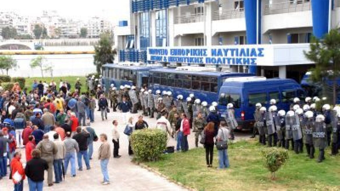 Αλ. Μητρόπουλος: Η κυβέρνηση έχει ψηφίσει οριζόντια μέτρα 2 δισ. για το 2014!