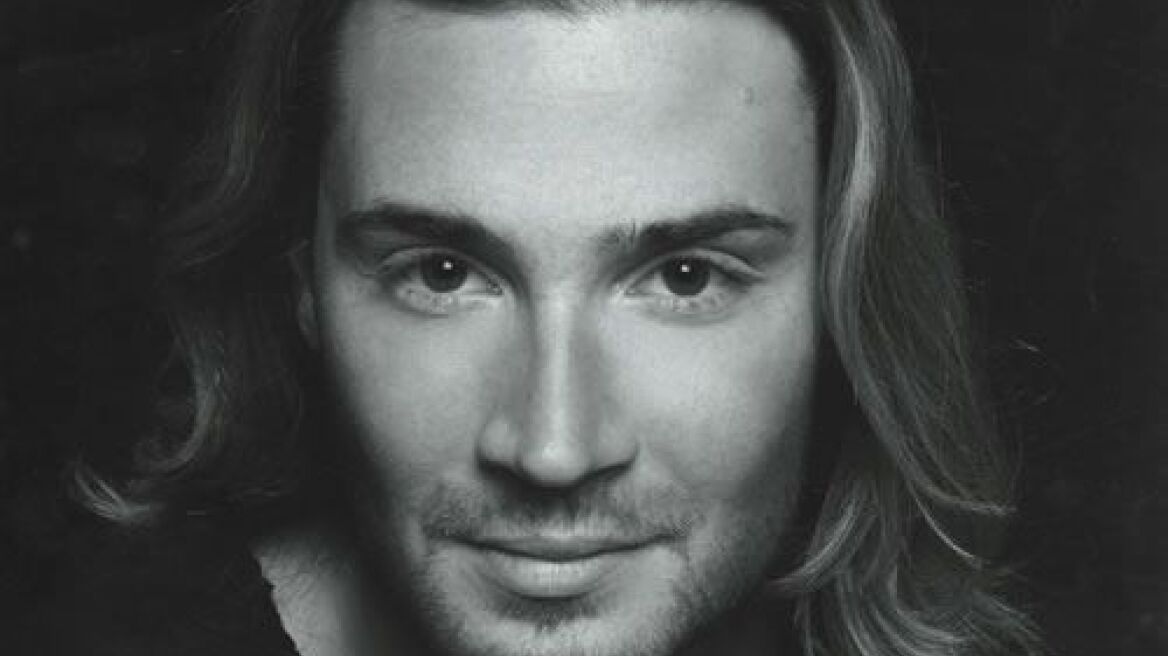 Ο Κοτέντος είπε αντίο στην πλούσια κόμη του!