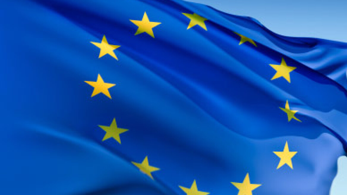 Μπαμπινιώτης: «Η Ρεπούση λέει άλλα αντ' άλλων» 