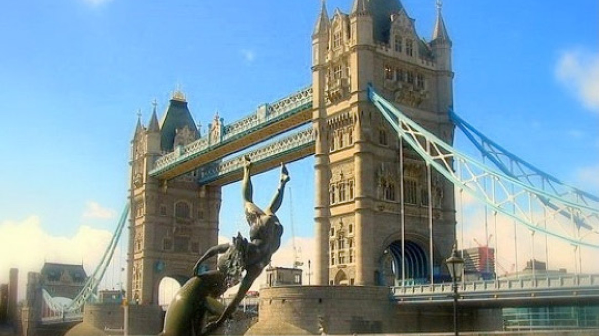 Ουρές ταλαιπωρίας και σήμερα στον ΟΑΕΔ Καλλιθέας! 