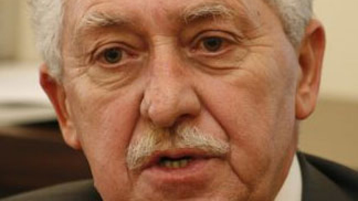 Δημαράς: Όχι στο κούρεμα των μισθών των στρατιωτικών