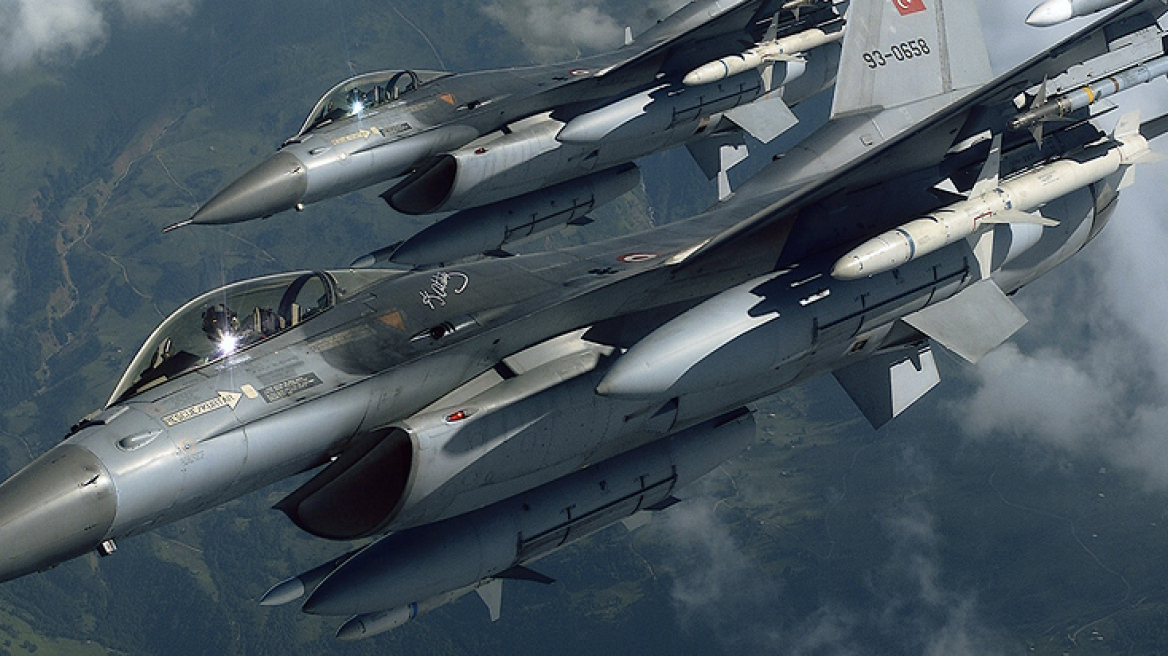 Συγκρούστηκαν δύο F-16 στον αέρα