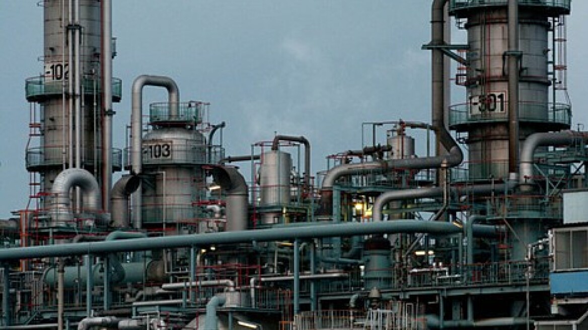 ΕΣΥΕ: Συνεχίζεται η πτώση στη βιομηχανική παραγωγή και στις οικοδομές