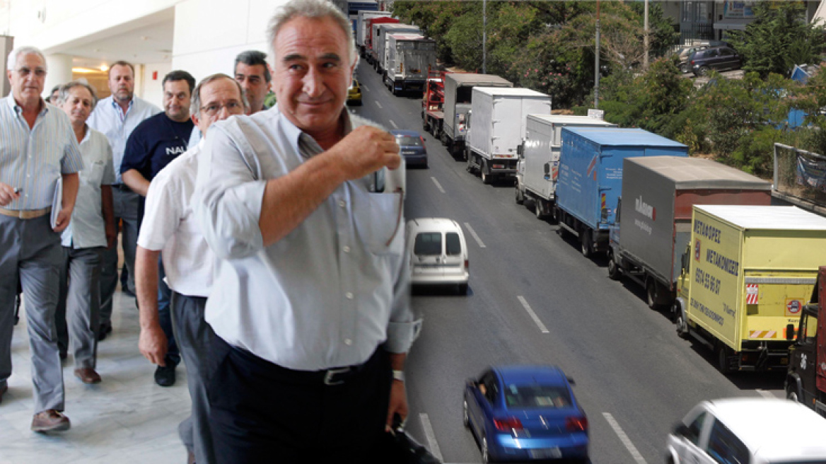 Κουτσούμπας προς μαθητές: «Ψηλά το κεφάλι»