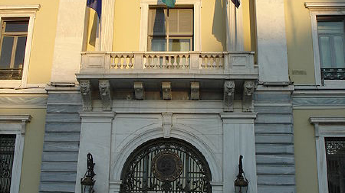 Υποχρεωτικά αυτεπάγγελτη η αναζήτηση του πιστοποιητικού στρατολογικής κατάστασης