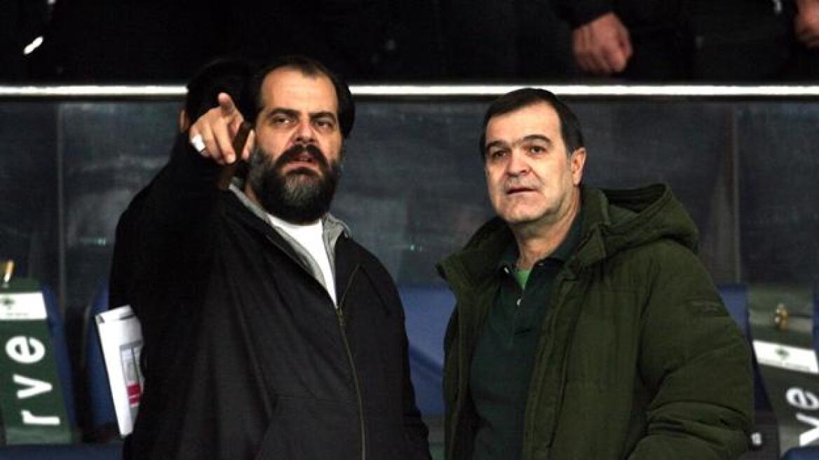 Πυρπόλησαν κάδους απορριμμάτων στη Λάρισα