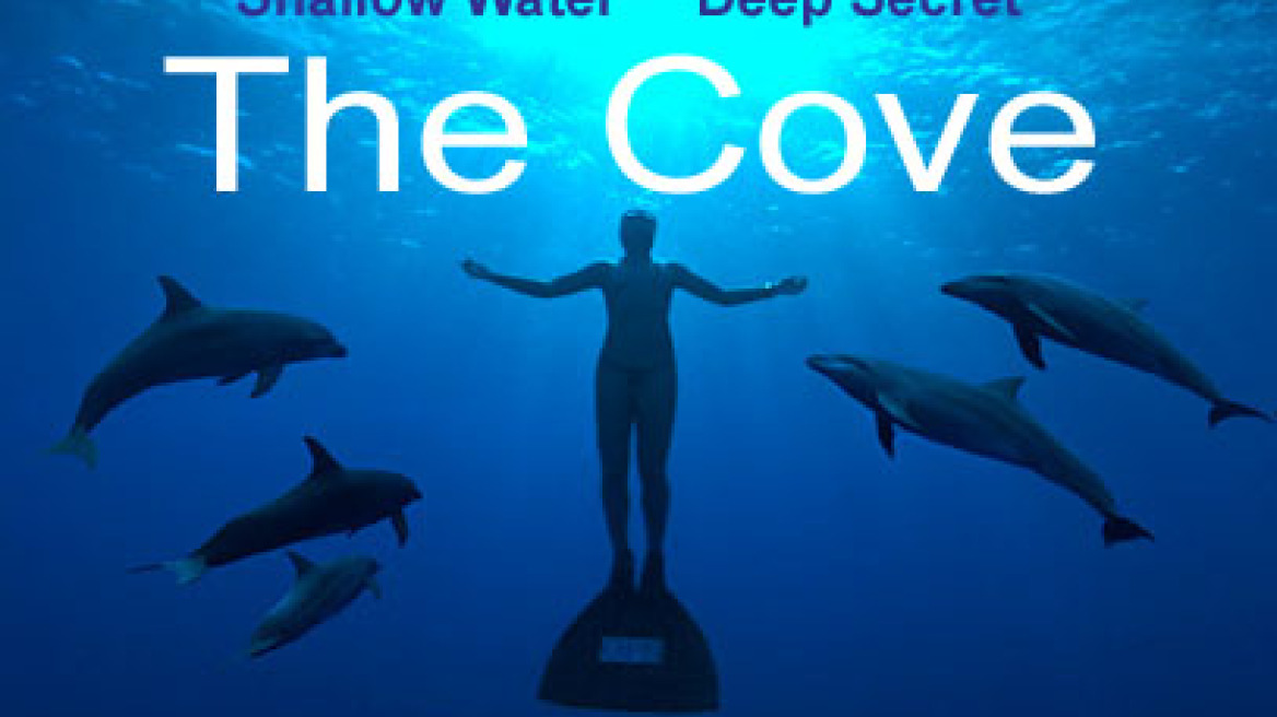 Φωτό: Η νύφη έφτασε στην εκκλησία με το λεωφορείο!