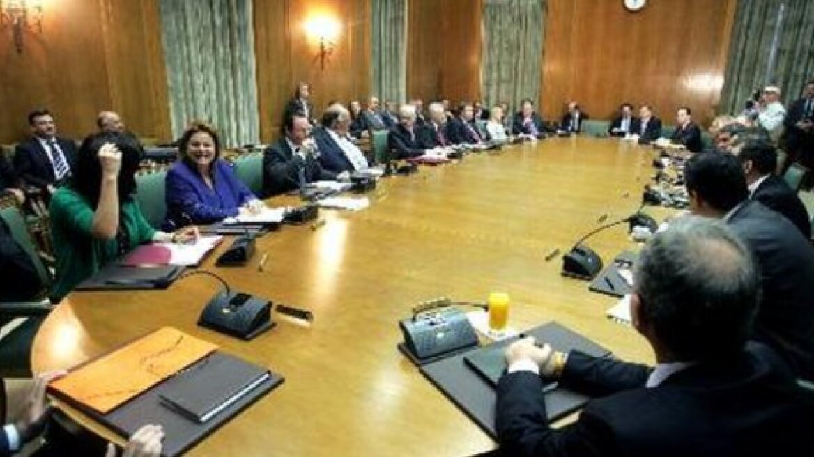 Βουλευτής του ΣΥΡΙΖΑ καταγγέλλει ότι χτυπήθηκε από τα ΜΑΤ