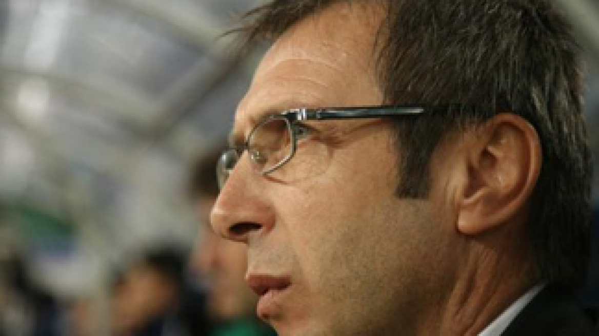 Έλενα Ακρίτα: «Ο Κασιδιάρης ο άντρας ο πολλά βαρύς κρύφτηκε σαν την κοτούλα»