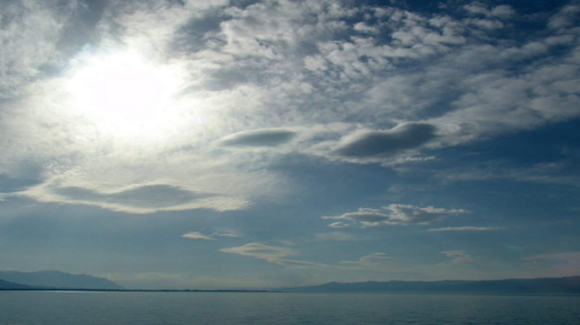 Ηλιοφάνεια με νεφώσεις σε όλη τη χώρα
