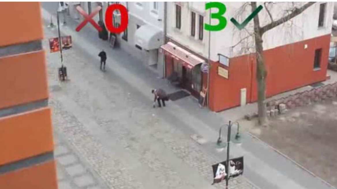 Βίντεο: Εσείς τι θα κάνατε αν βρίσκατε μπροστά σας ένα «γεμάτο» πορτοφόλι;