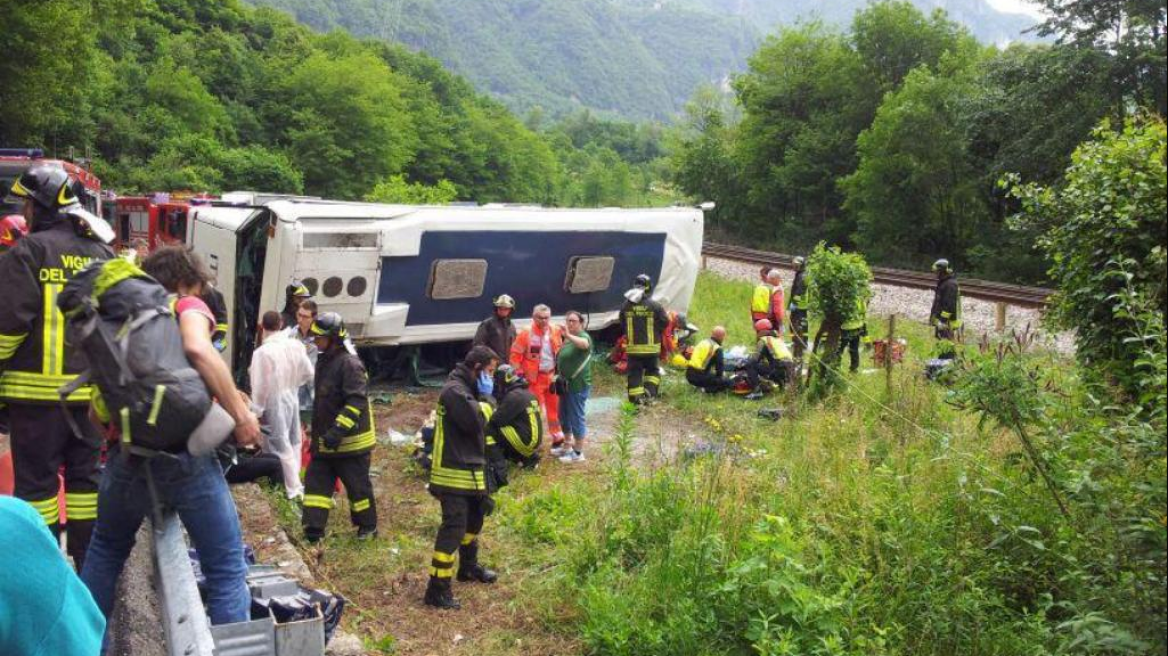 Ιταλία: Δεκάδες τραυματίες έπειτα από εκτροπή λεωφορείου