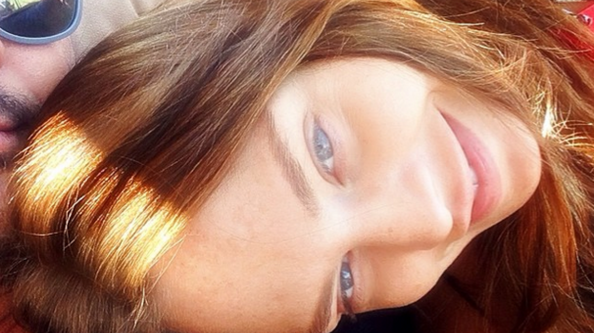 Η selfie της Υβόννης με τον Ρέμο 