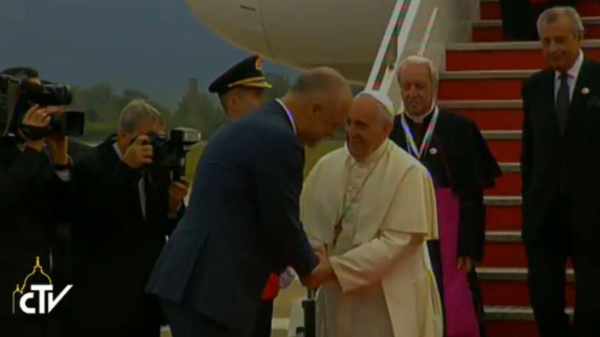Στην Αλβανία ο Πάπας Φραγκίσκος - Έκτακτα μέτρα ασφαλείας στα Τίρανα