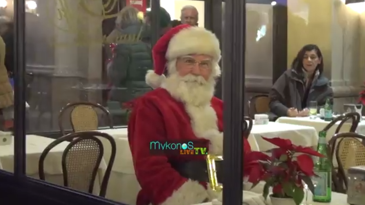 Όταν ο Άγιος Βασίλης έκανε βόλτα στο... Μιλάνο