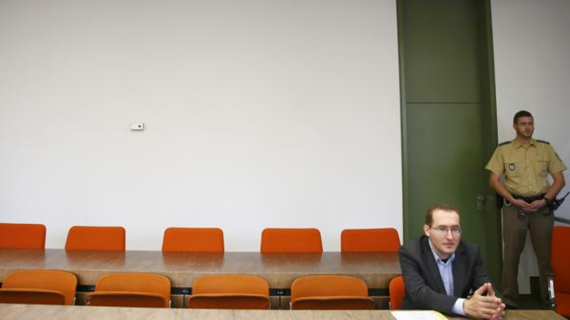 "Triple agent" spy Markus R. being tried in Munich courtroom
