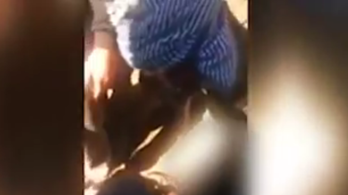 Shocking video: Syrian rebels celebrating around a dead Russian pilot