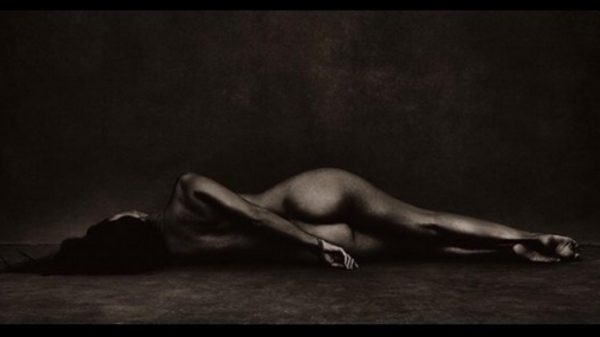 Yawn! Another naked Kardashian (again)... here's Kourtney!