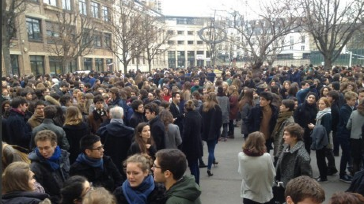 Paris high schools evacuated after second round of bomb threats