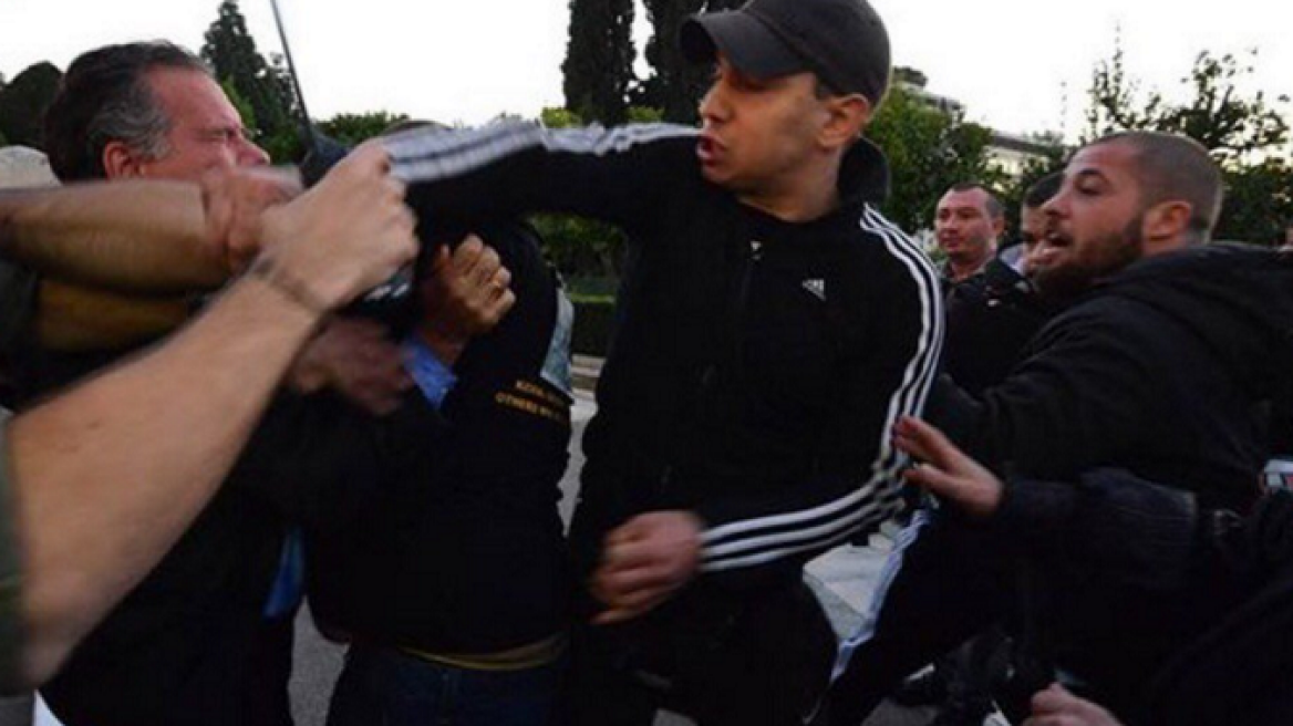 Κουμουτσάκος: «Εγώ ακροδεξιός; Καληνύχτα Μαξίμου»