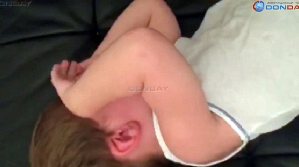 Σκληρές εικόνες: Ξυλοκόπησε το μωρό της για να εκδικηθεί τον πρώην της!