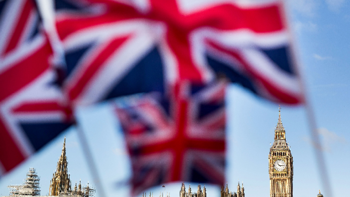 Το Brexit θα κοστίσει σε κάθε βρετανικό νοικοκυριό 4.300 λίρες