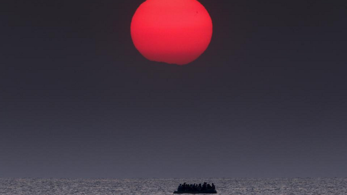 These are the Pulitzer Prize winning photos from the Greek photographers (photos)