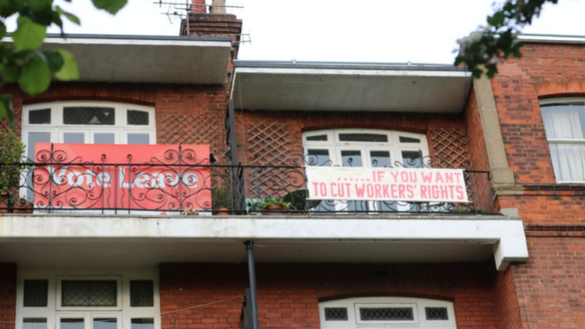 Brexit: Η μάχη των μπαλκονιών... και το απόλυτο τρολάρισμα