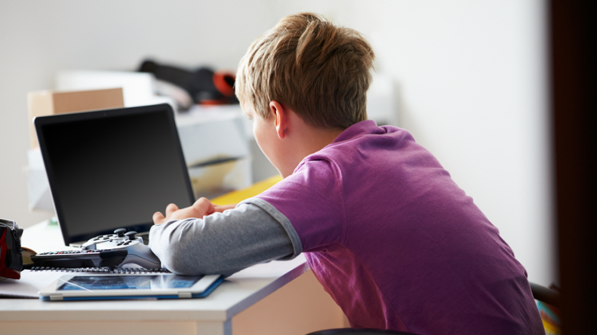 Social media, παιχνίδια και ναρκωτικά στα on line ενδιαφέροντα των παιδιών