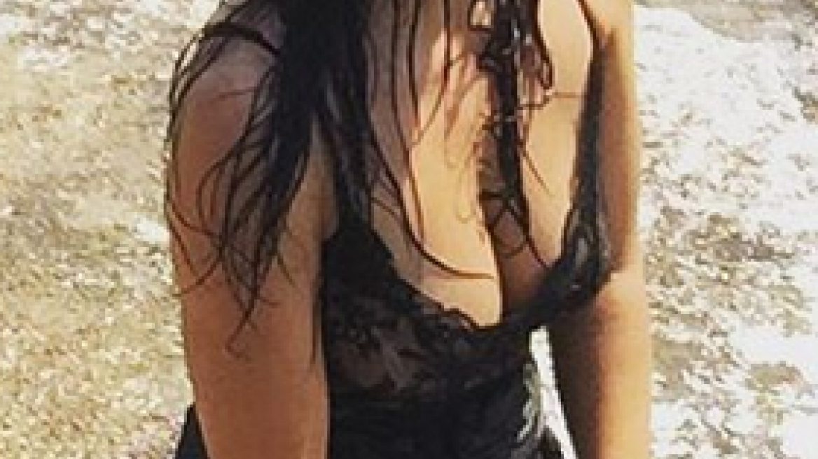 Μαρία Κορινθίου- Γιάννης Αϊβάζης: Για μπάνιο στην Ανάβυσσο