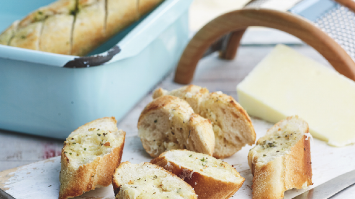 Garlic bread with cheese and oregano