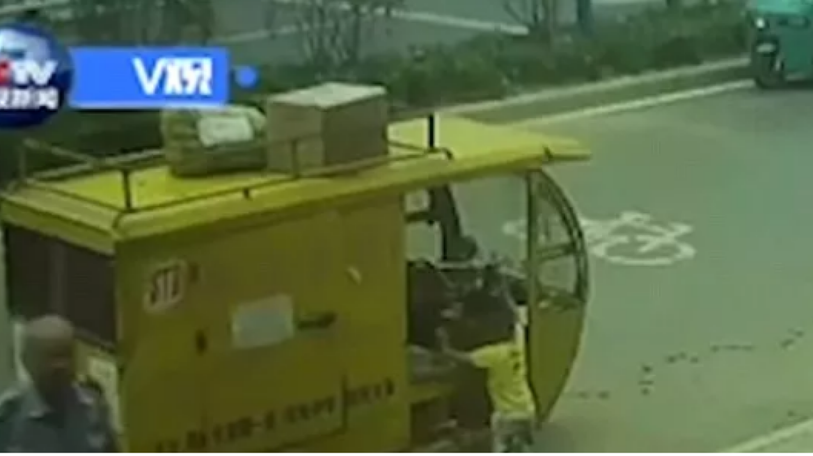 3 year old crashes a truck (Video)