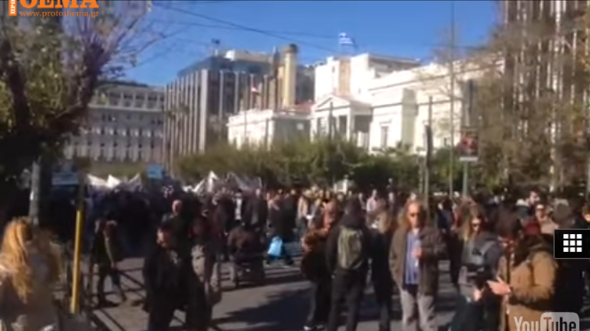 1,500 disabled protesters demand dignity in large protest (video)