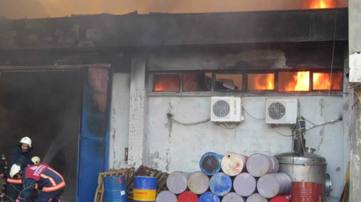 Τουρκία: Πυρκαγιά σε εργοστάσιο στην Κωνσταντινούπολη