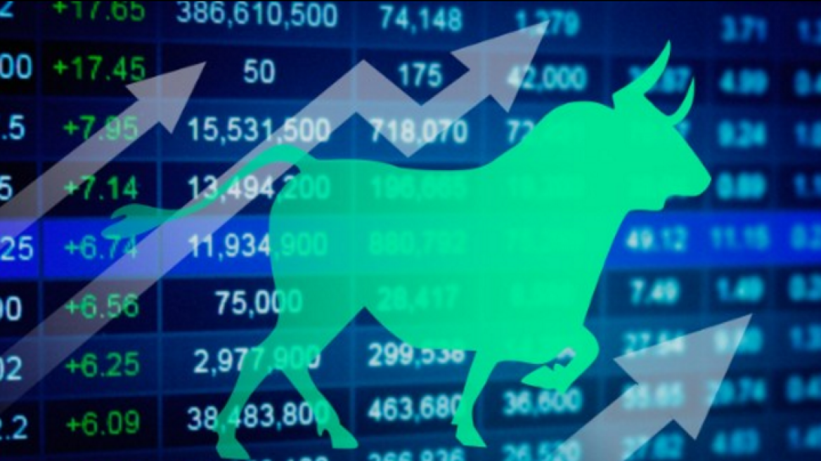 Investors love Trump and push Dow over 21.000 points for first time