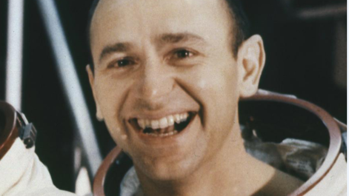 Πρώην αστροναύτης της NASA αποκαλύπτει την «αλήθεια» για τους εξωγήινους