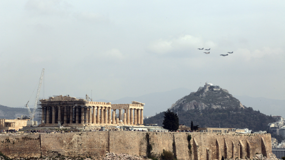 Γιατί πέταξαν μαχητικά πάνω από την Αθήνα; 