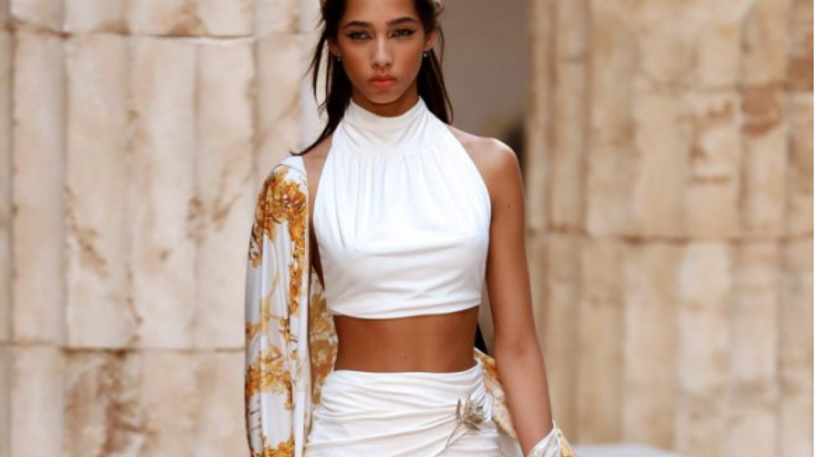 Chanel’s ‘Cruise Show’ inspired by Ancient Greece! (PHOTOS)