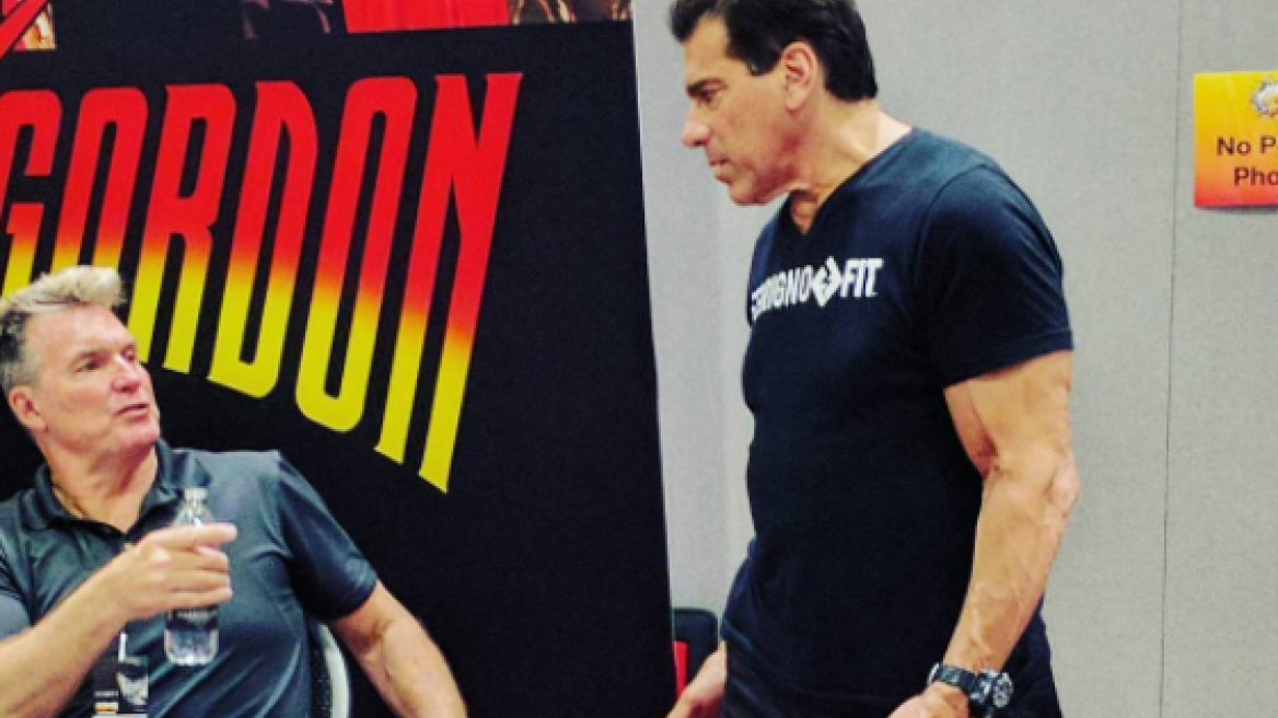 The Hulk and Flash Gordon fight at Comic Con (video-photo)