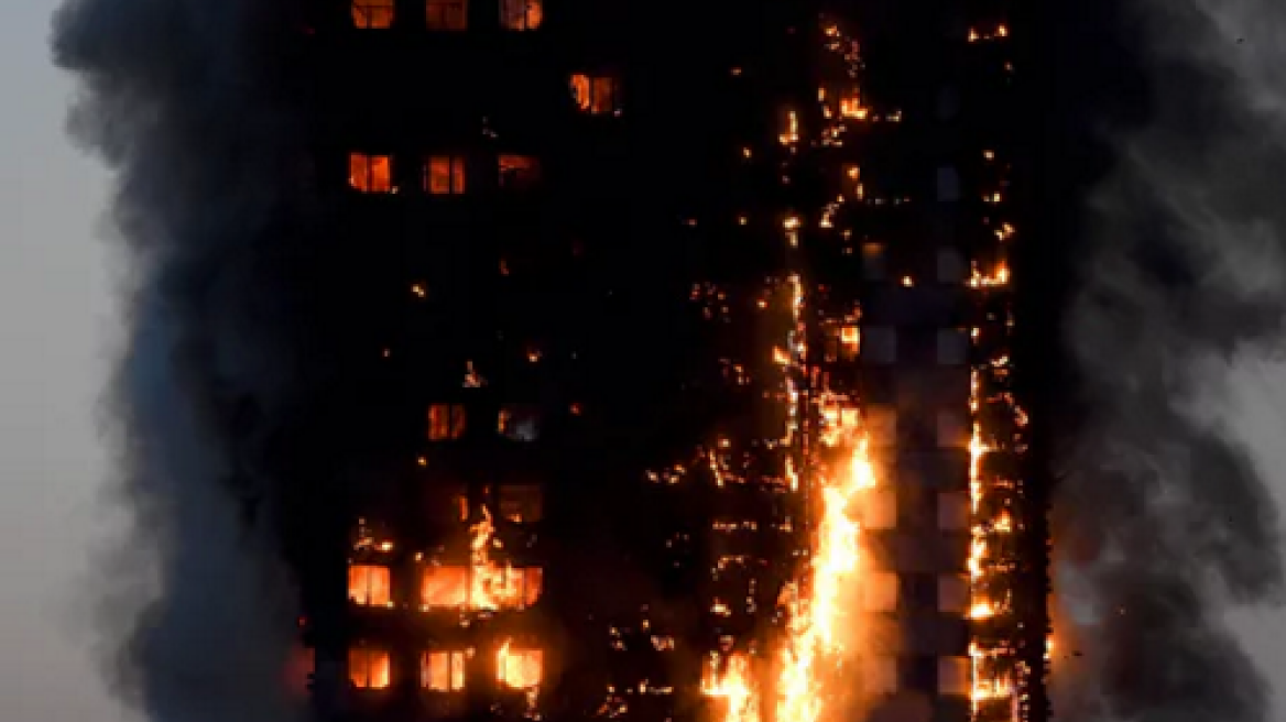 Huge fire engulfes a tower block in West London! (VIDEOS-PHOTOS) (Upd3)