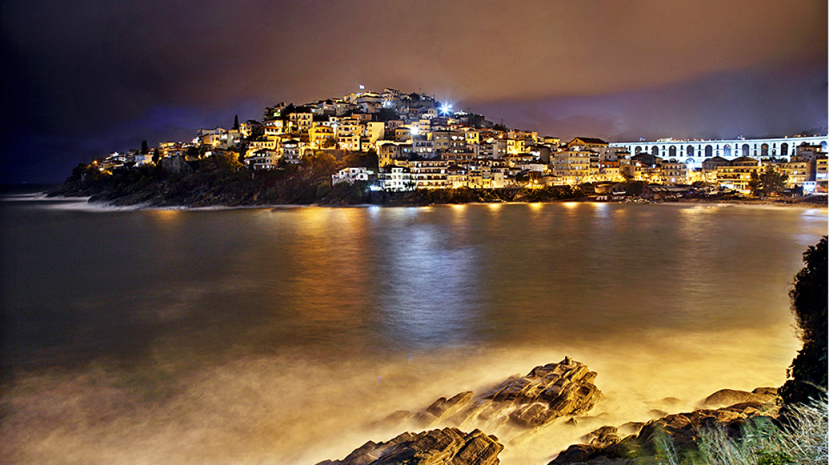 Romantic destinations for two in Greece (Amazing PHOTOS)