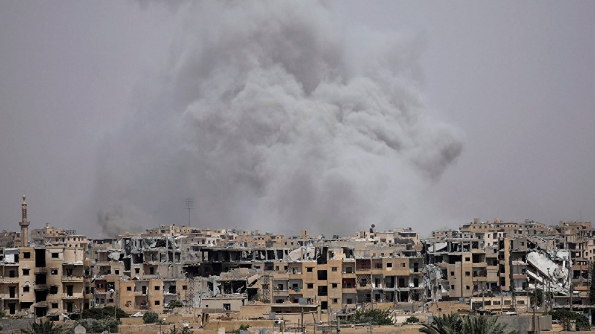 Συρία: 59 άμαχοι νεκροί από βομβαρδισμούς των συμμαχικών δυνάμεων στη Ράκα