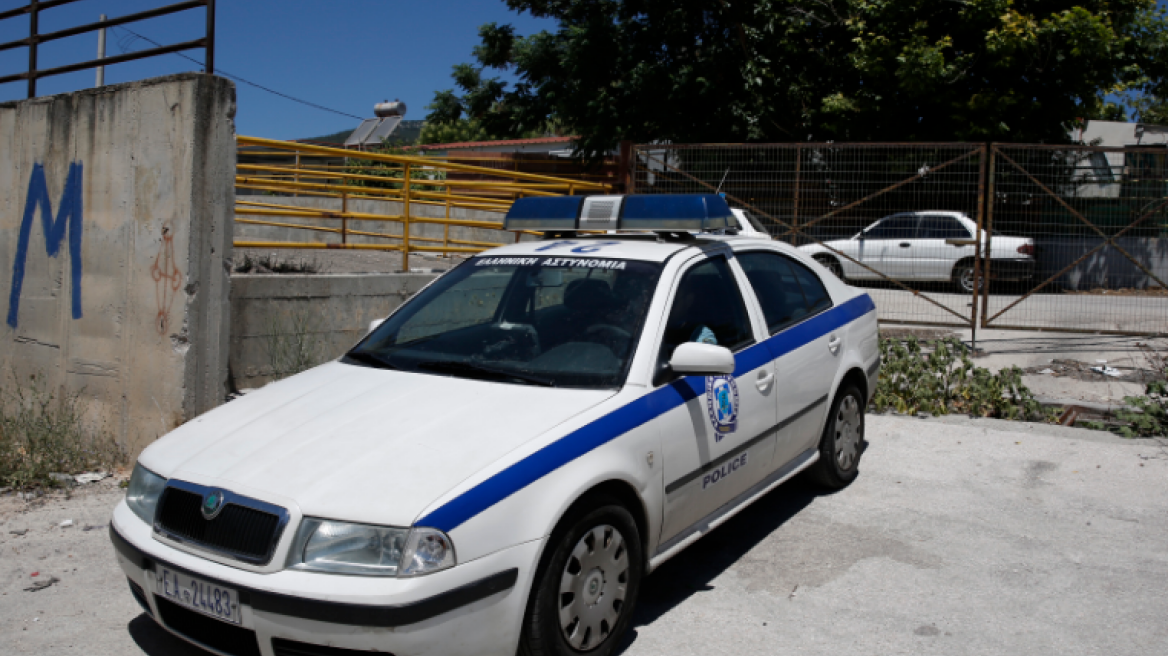 Άγνωστοι μαχαίρωσαν άντρα σε βαγόνι έξω από τη Θεσσαλονίκη