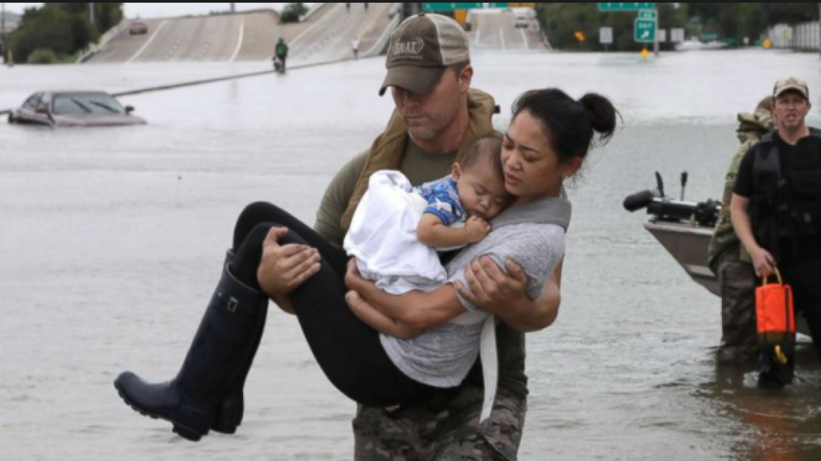 Amid Harvey floods, Houston chief worries “how many bodies?”