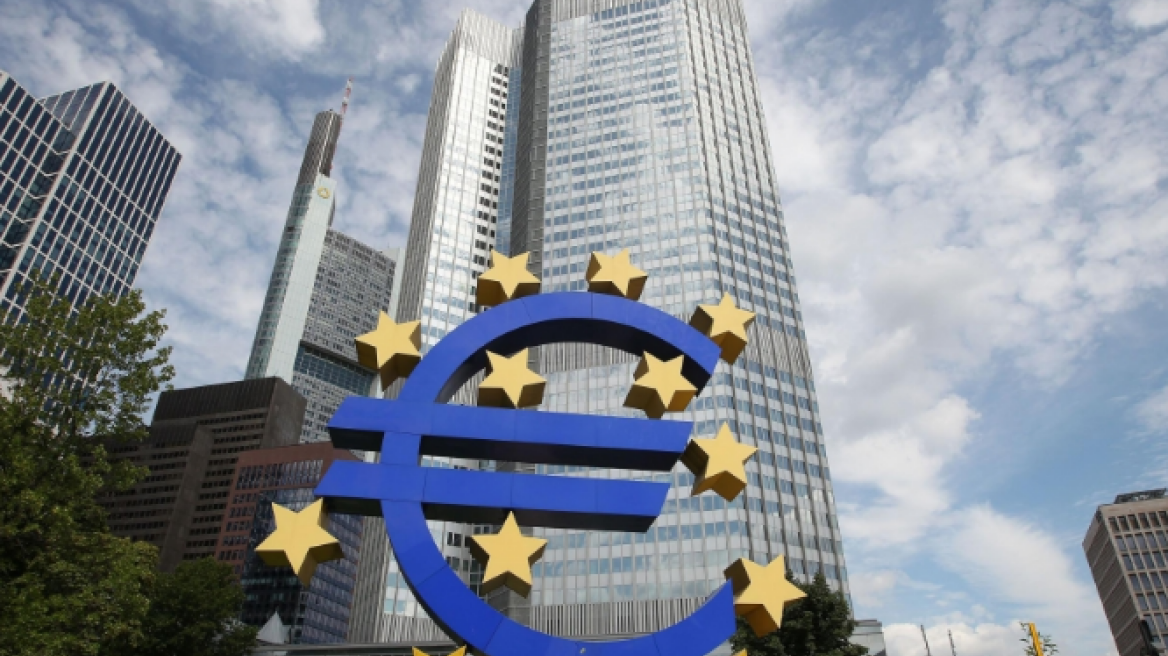 Reuters: Η ΕΚΤ συμφώνησε σε μείωση του προγράμματος QE